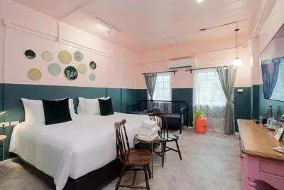 디럭스 트윈룸 — Blu Monkey Boutique Phuket Town